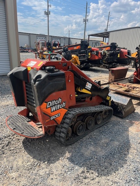 2024 Ditch Witch SK900 - Ditch Witch Skid Steers