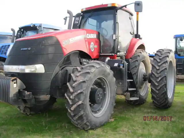 CASE IH Magnum 260 - CASE IH Tractors - mdl-case-ih-tractors-magnum-260-ee328e04-1.JPG
