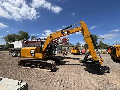  Caterpillar 313FLGC - Caterpillar Excavators - mdl-caterpillar-excavators-313flgc-620364be-1.jpg