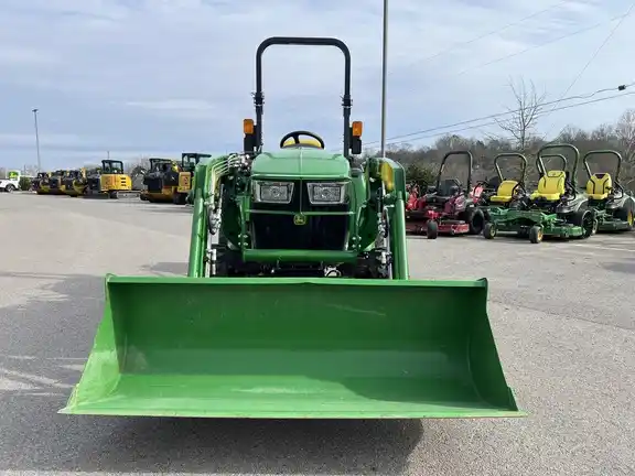 John Deere 3032E - John Deere Tractors - mdl-john-deere-tractors-3032e-c66b898a-1.jpg