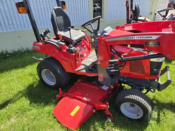  Massey Ferguson GC1723E - Massey Ferguson Tractors - mdl-massey-ferguson-tractors-gc1723e-01b8fd5a-1.png