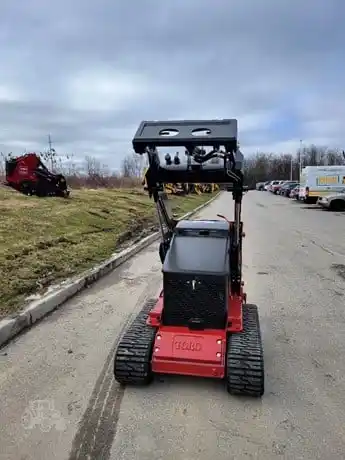  Toro DINGO TX525N - Toro Skid Steers - mdl-toro-skid-steers-dingo-tx525n-c16d0007-1.jpg