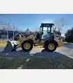 2017 Caterpillar 908M - Caterpillar Loaders