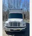 2016 Freightliner M2106 Box Truck - Freightliner Other Trucks & Trailers
