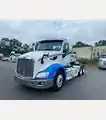 2016 Peterbilt 579 Road Tractor - Peterbilt Other Trucks & Trailers