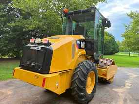 Caterpillar Compactors at Machinery Marketplace - mdl-caterpillar-compactors-cp44-986ee7f9-4.jpg