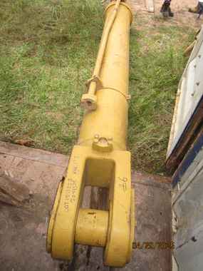 Caterpillar Excavators at Machinery Marketplace - mdl-caterpillar-excavators-107-6228-boom-cylinder-f06d0ad8-1.JPG