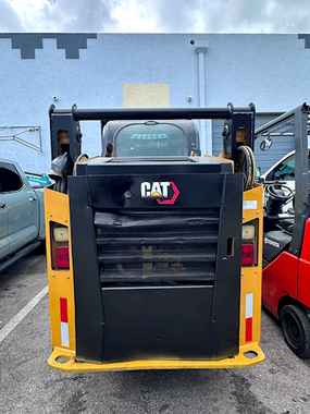 Caterpillar Loaders at Machinery Marketplace - mdl-caterpillar-loaders-236d3-280a09e8-1.jpeg