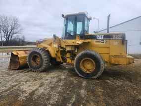 Caterpillar Loaders at Machinery Marketplace - mdl-caterpillar-loaders-938f-ea670ad0-4.jpg