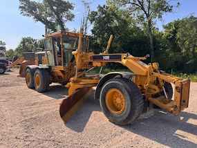 Caterpillar Motor Grader at Machinery Marketplace - mdl-caterpillar-motor-grader-140h-de89f903-1.jpeg