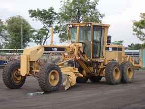 Caterpillar Motor Grader at Machinery Marketplace - mdl-caterpillar-motor-grader-143h-14b464c3-1.jpg