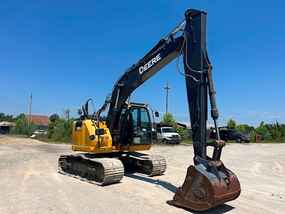 DEERE Excavators at Machinery Marketplace - mdl-deere-excavators-135g-71caf65b-1.jpg