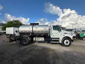 Etnyre Asphalt & Conrete at Machinery Marketplace - mdl-etnyre-asphalt-conrete-centennial-2000-gallon-asphalt-distributor-1ec8033f-1.jpg