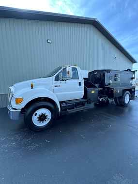 Ford Other Trucks & Trailers at Machinery Marketplace - mdl-ford-other-trucks-trailers-f750-38460a41-4.JPG