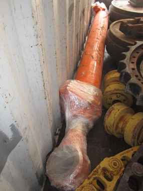Hitachi Excavators at Machinery Marketplace - mdl-hitachi-excavators-4468977-hydraulic-cylinder-58c8e710-1.JPG