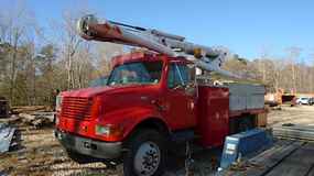 International Other Trucks & Trailers at Machinery Marketplace - mdl-international-other-trucks-trailers-4700-navistar-bucket-truck-4x2-6c665e56-1.JPG