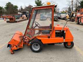 Jacobsen Multi-Purpose Truck  at Machinery Marketplace - mdl-jacobsen-multi-purpose-truck-turf-cat-ii-77374d1f-5.jpg