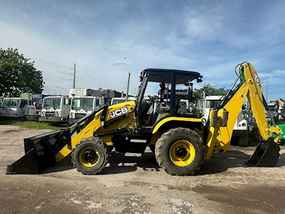 JCB Loader Backhoes at Machinery Marketplace - mdl-jcb-loader-backhoes-3cx-backhoe-4x4-52f8199f-1.jpg