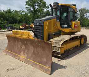 John Deere Bulldozers at Machinery Marketplace - mdl-john-deere-bulldozers-750k-49fc0fe2-1.jpg