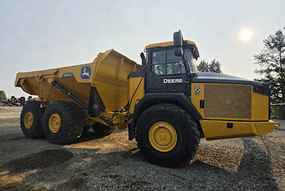 John Deere Dump Trucks at Machinery Marketplace - mdl-john-deere-dump-trucks-410e-ii-8beade21-1.png
