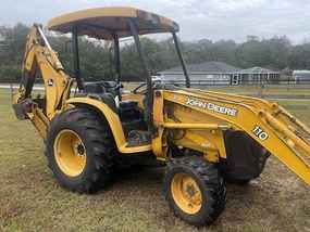 John Deere Loader Backhoes at Machinery Marketplace - mdl-john-deere-loader-backhoes-110-backhoe-68b395d2-1.jpg