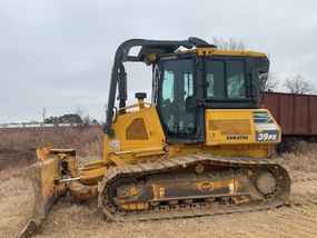 Komatsu Bulldozers at Machinery Marketplace - mdl-komatsu-bulldozers-d39px-dozer-f16ad698-1.jpg