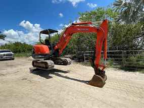 Kubota Excavators at Machinery Marketplace - mdl-kubota-excavators-kx121-3-9587f200-1.jpeg