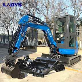 LADYS Excavators at Machinery Marketplace - mdl-ladys-excavators-dy25u-mini-excavator-epa-kubota-engine-diesel-mini-excavators-for-sale-da8de8f6-3.jpg
