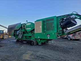 Other Crushers at Machinery Marketplace - mdl-other-crushers-mccloskey-j50-v2-50x29-track-jaw-crusher-5b5698a0-1.jpeg