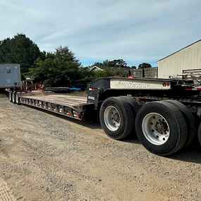 Other Trailers at Machinery Marketplace - mdl-other-trailers-eager-beaver-50gsl-3-lowboy-trailer-c904da8f-1.JPEG