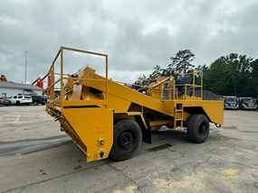Rosco Asphalt & Conrete at Machinery Marketplace - mdl-rosco-asphalt-conrete-sprh-chip-spreader-d4cd067d-1.JPEG