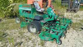 Textron Other Construction Equipment at Machinery Marketplace - mdl-textron-other-construction-equipment-ar250-lawn-mower-with-turf-protector-1e7d6a2e-2.jpg