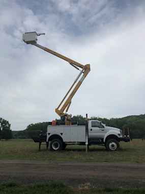 Versalift Other Trucks & Trailers at Machinery Marketplace - mdl-versalift-other-trucks-trailers-vst-60001-34936569-1.jpg