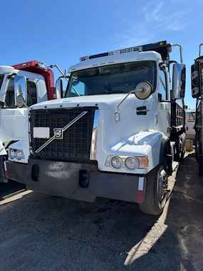 Volvo Dump Trucks at Machinery Marketplace - mdl-volvo-dump-trucks-vhd-tri-axle-dump-truck-stk-3425-afc87f65-1.jpg