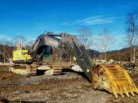 Volvo Excavators at Machinery Marketplace - mdl-volvo-excavators-ec480el-e901f996-1.jpg