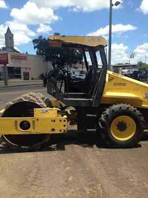 2011 Bomag Bomag 66" Roller - Bomag Compactors