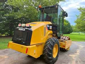 2011 Caterpillar CP44 - Caterpillar Compactors