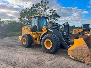 2023 DEERE 724P Wheel Loader - DEERE Loaders