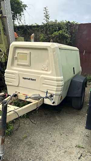 2009 Doosan 185 Air Compressor - Doosan Air Compressors