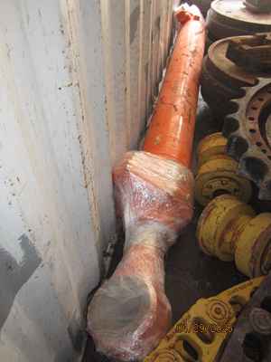  Hitachi 4468977 Hydraulic Cylinder - Hitachi Excavators