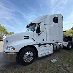 2016 Mack CXU613 Pinnacle Sleeper Road Tractor Truck - Mack Other Trucks & Trailers