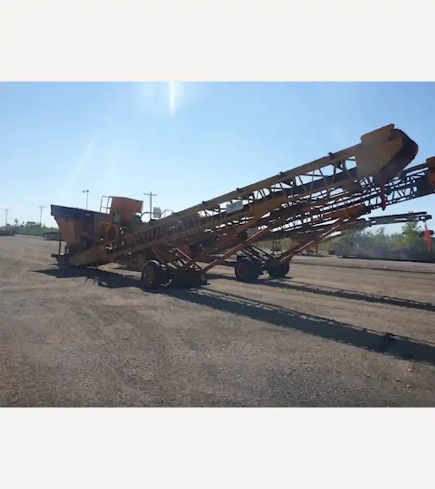  ABCO HD-106 Portable Stacking Conveyor (2464) - ABCO Aggregate Equipment - abco-aggregate-equipment-hd-106-portable-stacking-conveyor-2464-932fe862-1.jpg