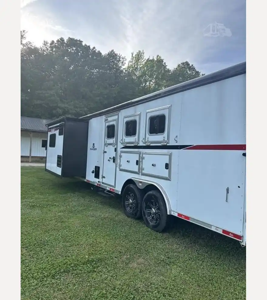2022 Bison Ranger Living Quarters Horse Trailer - Bison Trailers - bison-trailers-ranger-living-quarters-horse-trailer-cb62dc1e-2.jpg