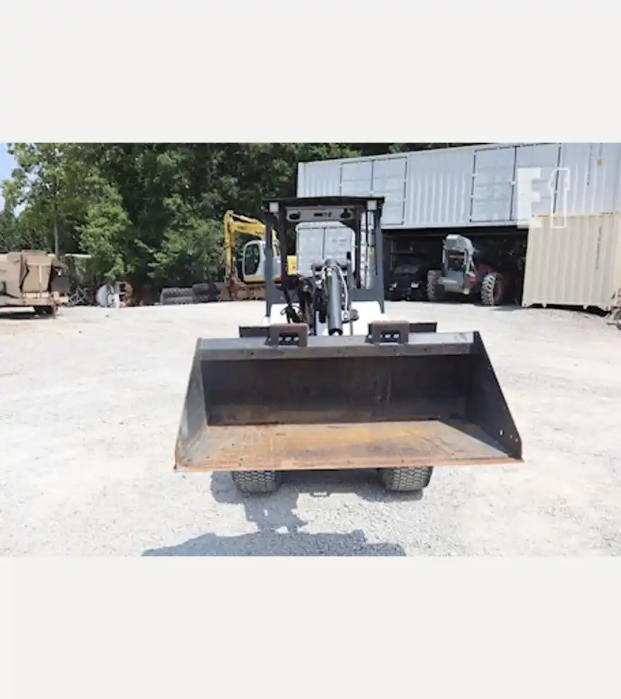 2020 Bobcat L28 - Bobcat Loaders - bobcat-loaders-l28-4b2682ef-3.jpg