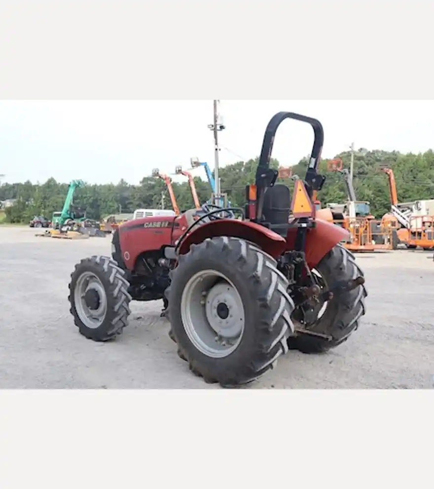 2011 CASE IH Farmall 55 Tractor - CASE IH Tractors - case-ih-tractors-farmall-55-tractor-8cd90af3-3.jpg