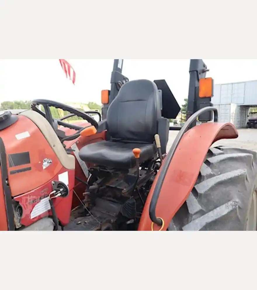 2011 CASE IH Farmall 55 Tractor - CASE IH Tractors - case-ih-tractors-farmall-55-tractor-8cd90af3-6.jpg