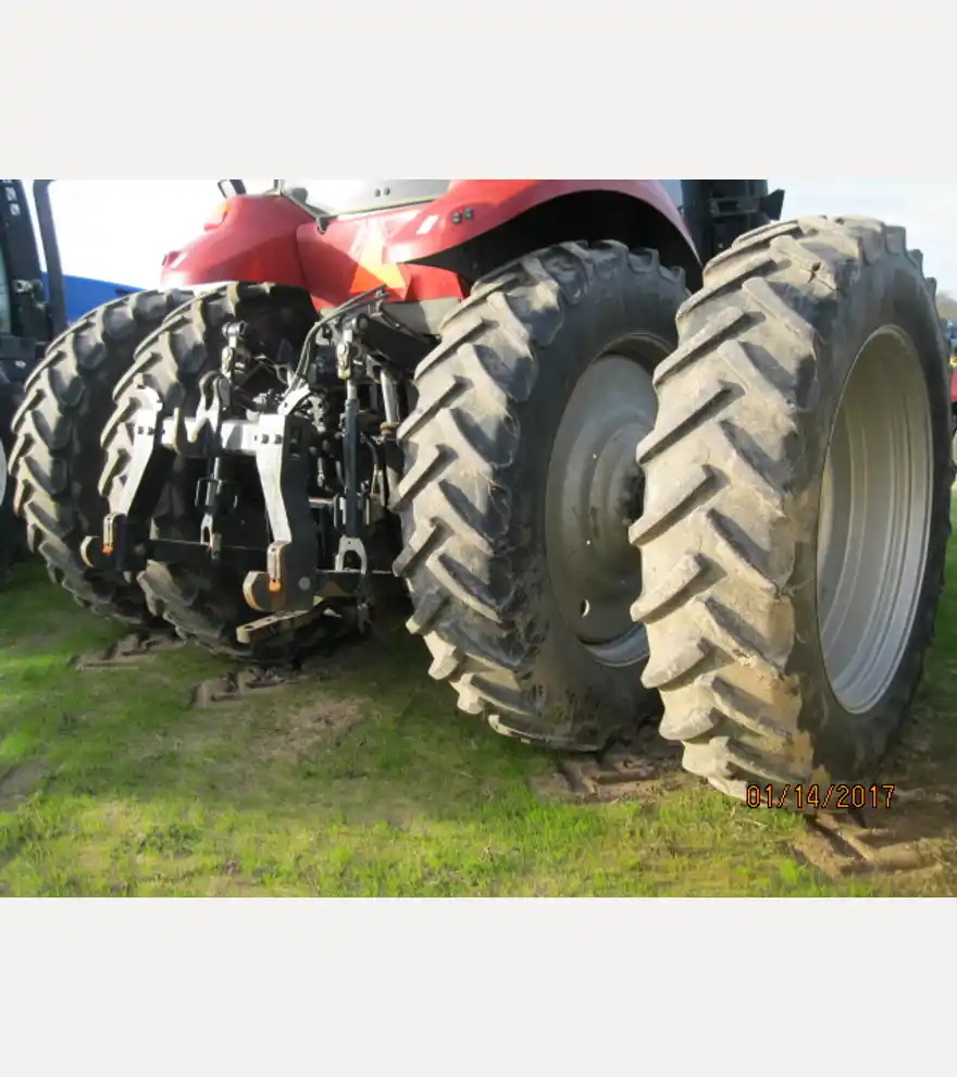 2014 CASE IH Magnum 260 - CASE IH Tractors - case-ih-tractors-magnum-260-ee328e04-4.JPG