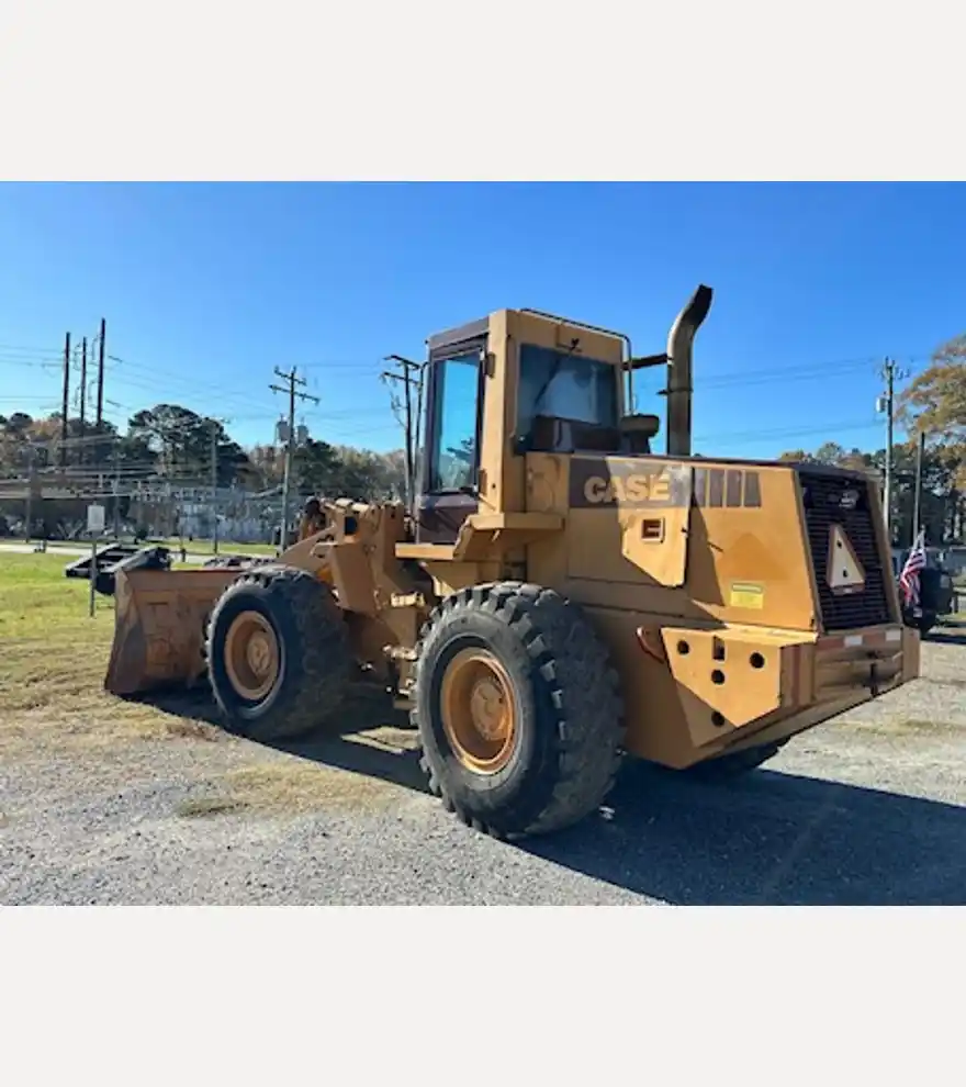1992 CASE 621 Wheel Loader - CASE Loaders - case-loaders-621-wheel-loader-c0c61873-2.jpg