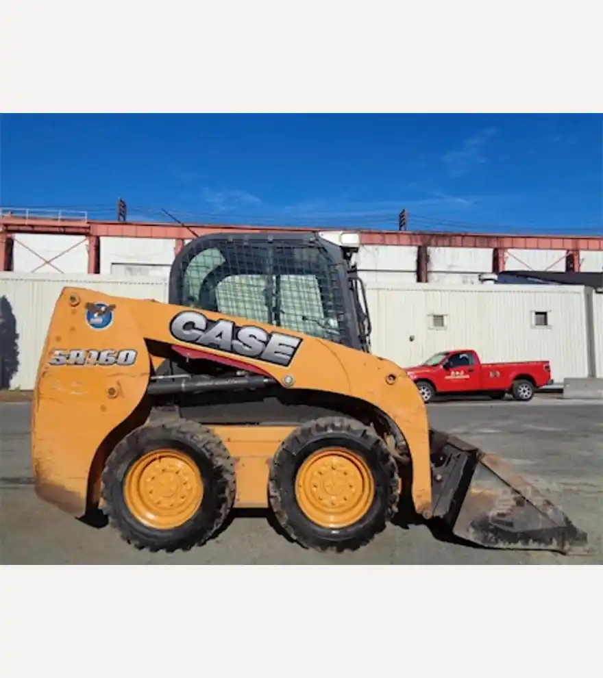 2014 CASE SR160 - CASE Skid Steers - case-skid-steers-sr160-1e4b380c-1.jpg