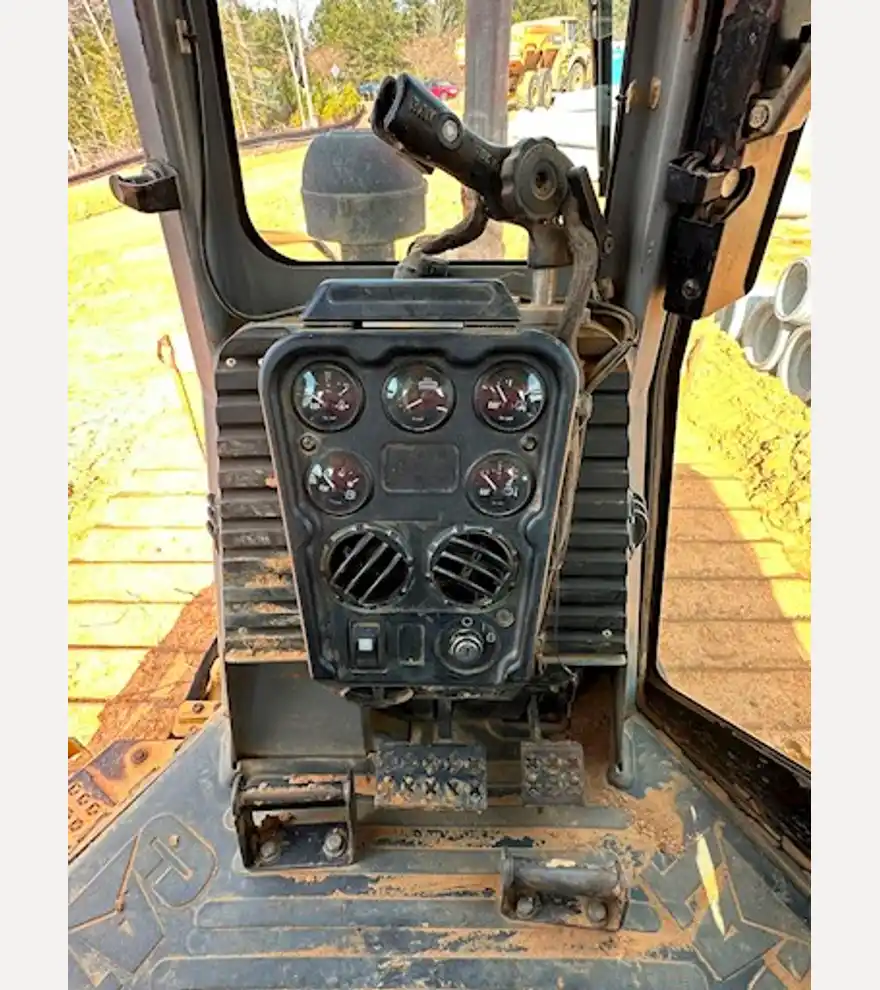 2004 Caterpillar D5G LGP - Caterpillar Bulldozers - caterpillar-bulldozers-d5g-lgp-c798bd44-10.JPEG
